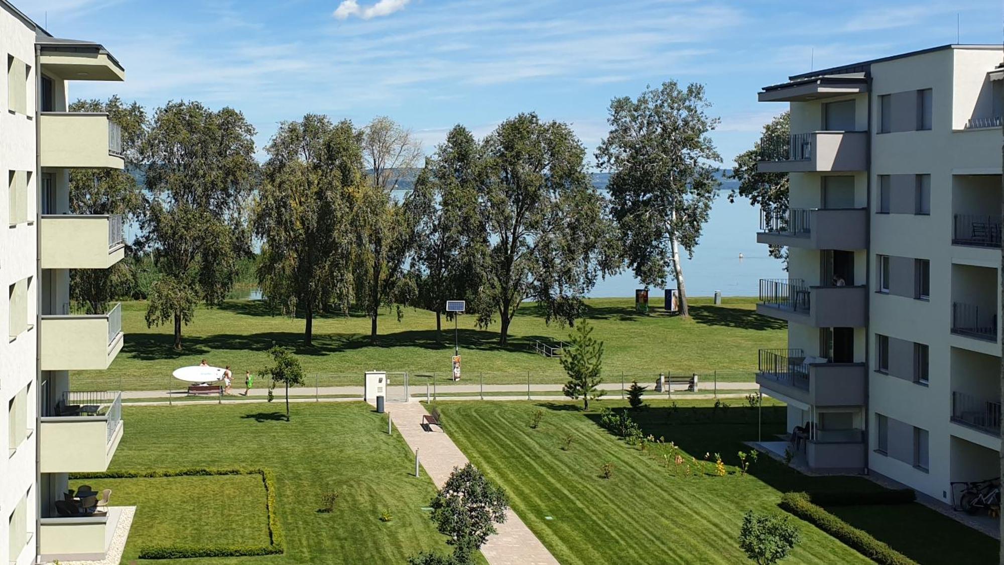 Lelle Resort Cb34 Balatonlelle Exterior foto