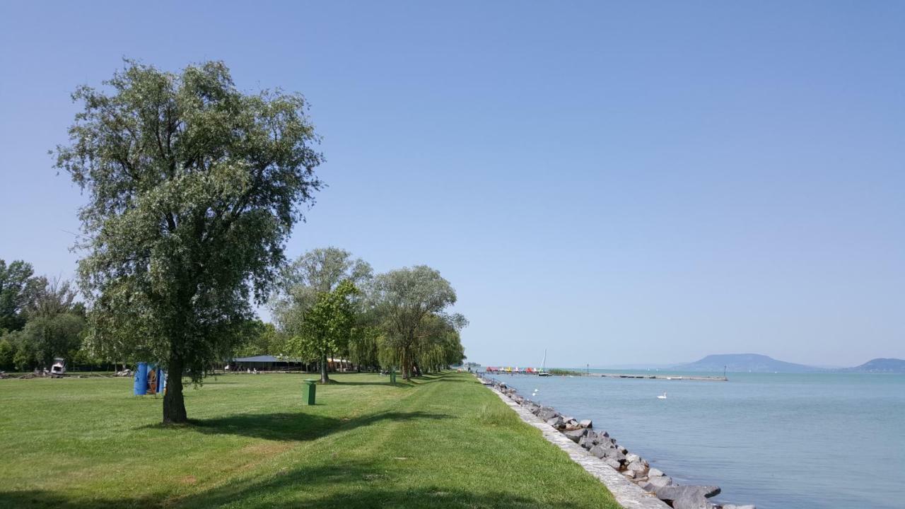 Lelle Resort Cb34 Balatonlelle Exterior foto