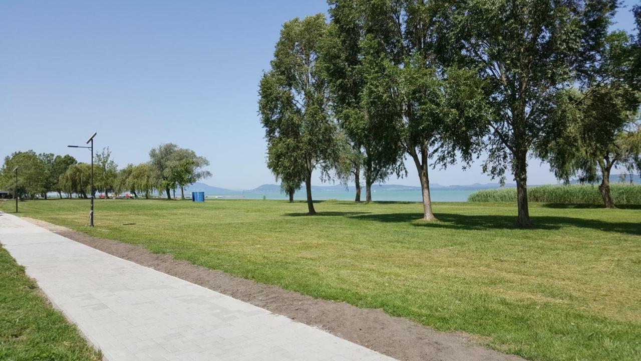 Lelle Resort Cb34 Balatonlelle Exterior foto
