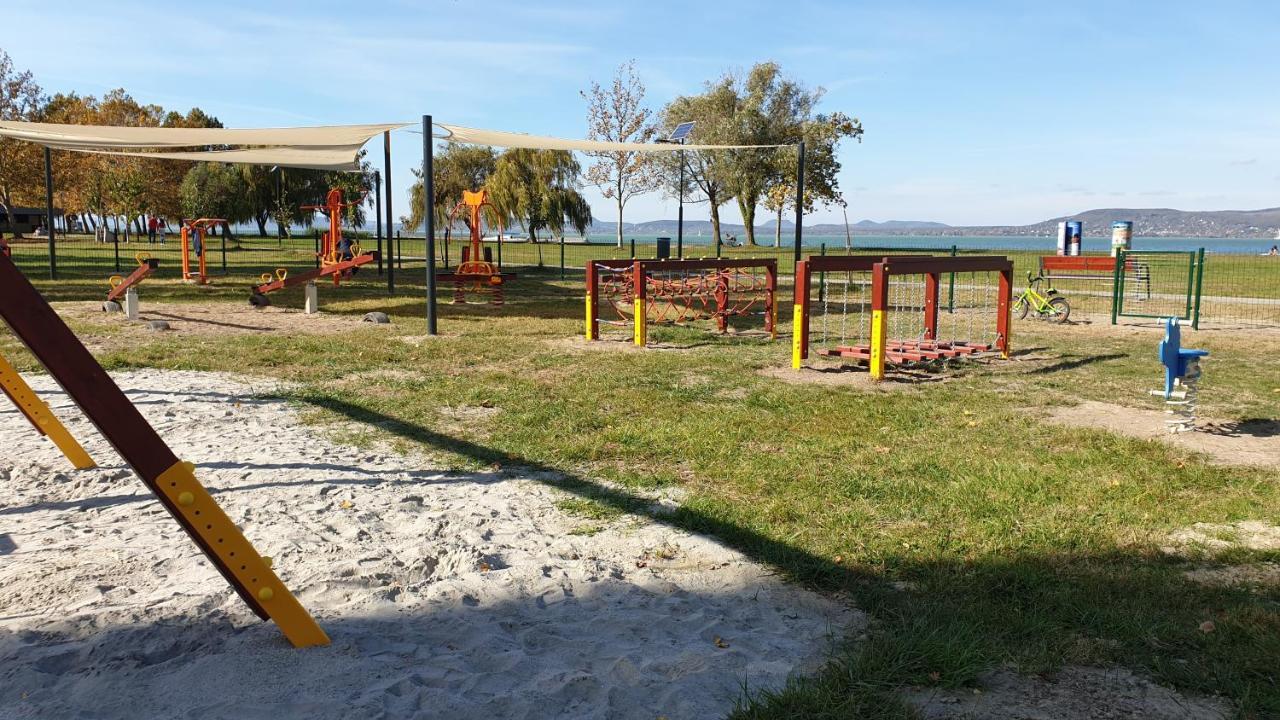 Lelle Resort Cb34 Balatonlelle Exterior foto